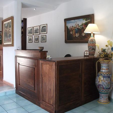 Residence Hotel Eden Палинуро Екстериор снимка