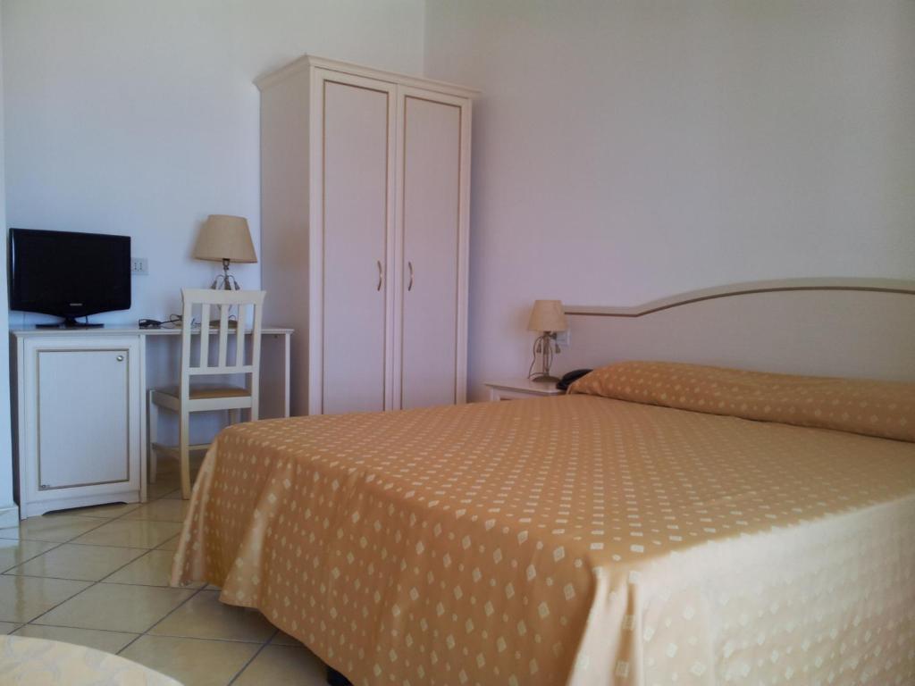 Residence Hotel Eden Палинуро Екстериор снимка