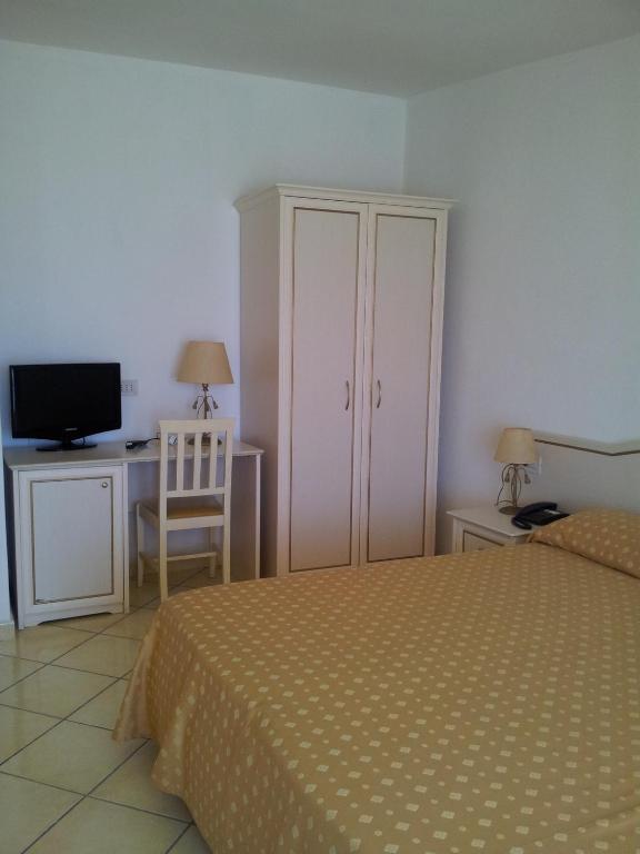 Residence Hotel Eden Палинуро Екстериор снимка