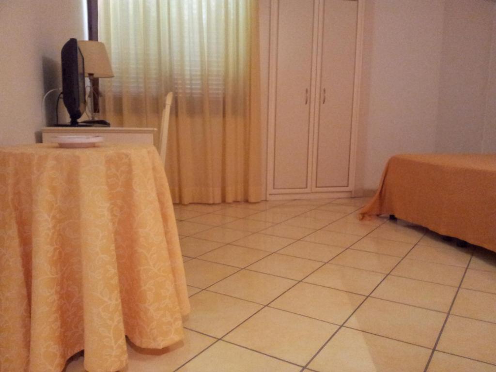 Residence Hotel Eden Палинуро Екстериор снимка