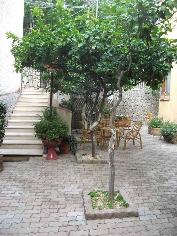 Residence Hotel Eden Палинуро Екстериор снимка