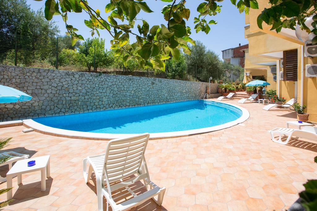 Residence Hotel Eden Палинуро Екстериор снимка